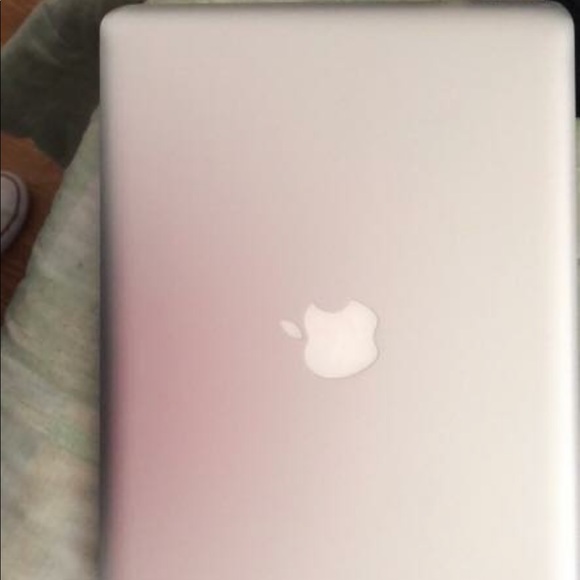 MacBook Pro 2012 - Picture 2 of 5